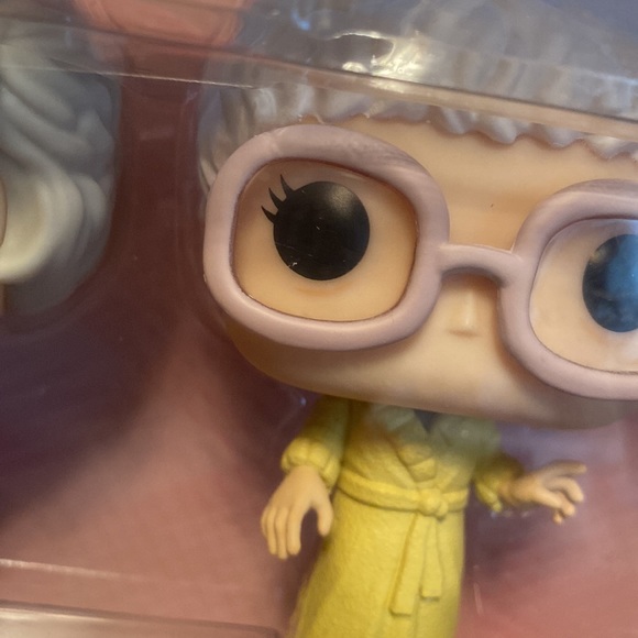 The Golden Girls 4-Pack Funko Pops - Picture 3 of 15
